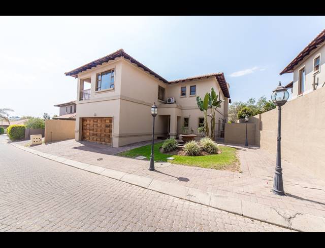 4 BEDROOM CLUSTER TO LET IN BROADACRES